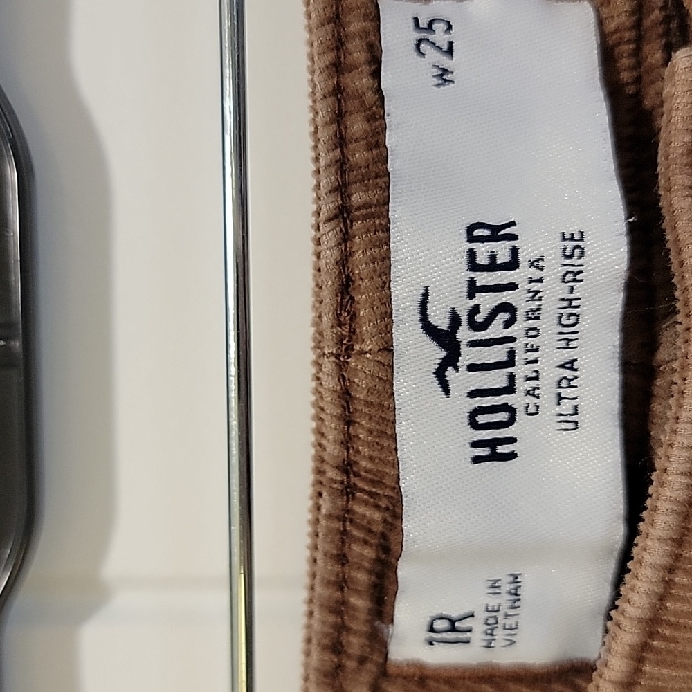 Hollister Brown Ultra High Rise Flare Corduroy Pants Size 1R - Picture 3 of 9